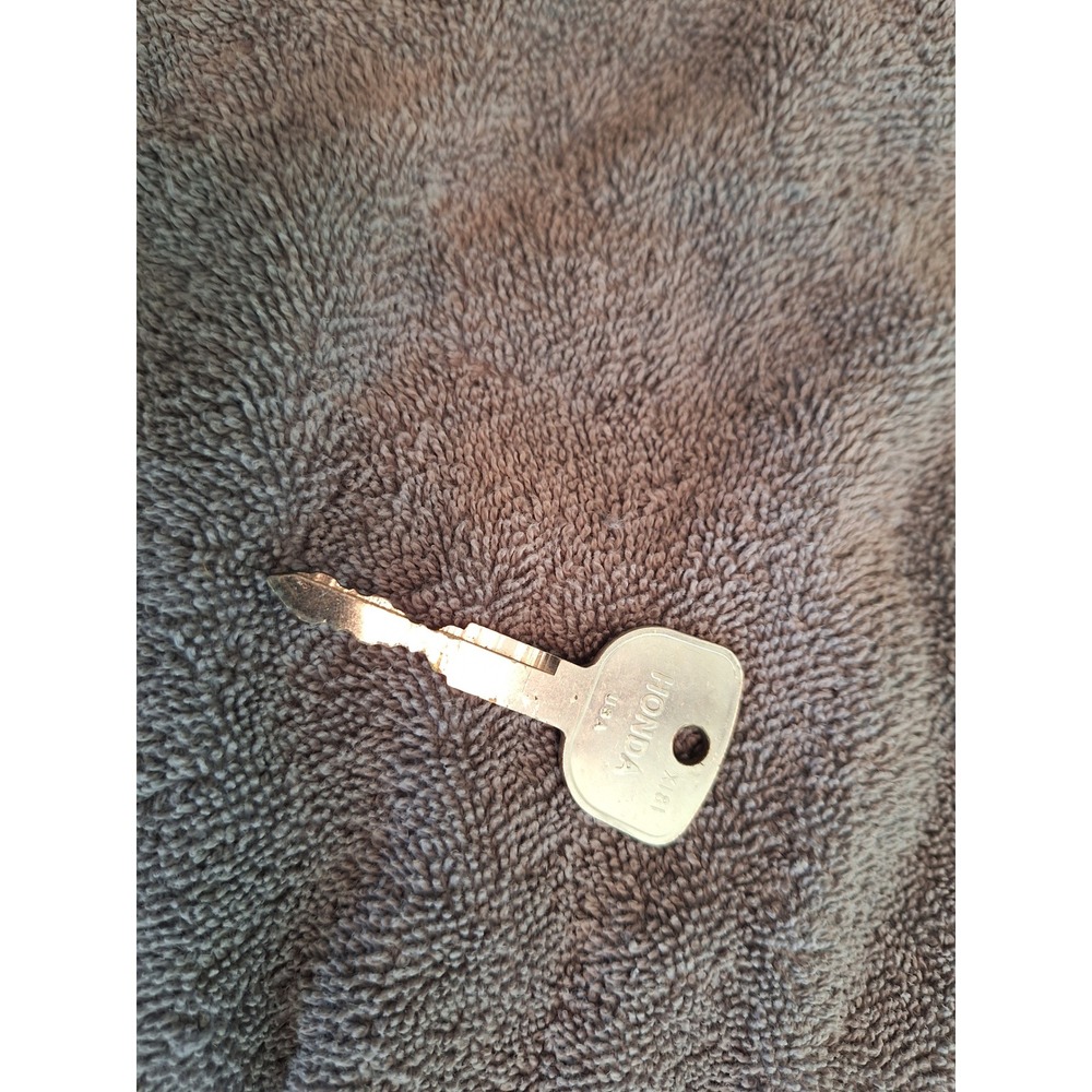 Vintage Honda USA Key Blank X181 Metal Automotive Collectible